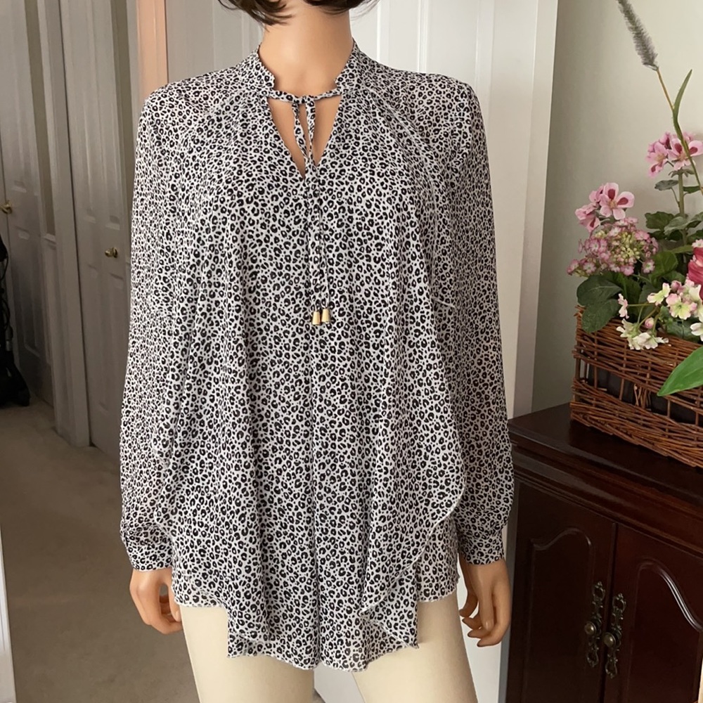 Nwot Chico’s Pattern Polyester Blouse - image 3